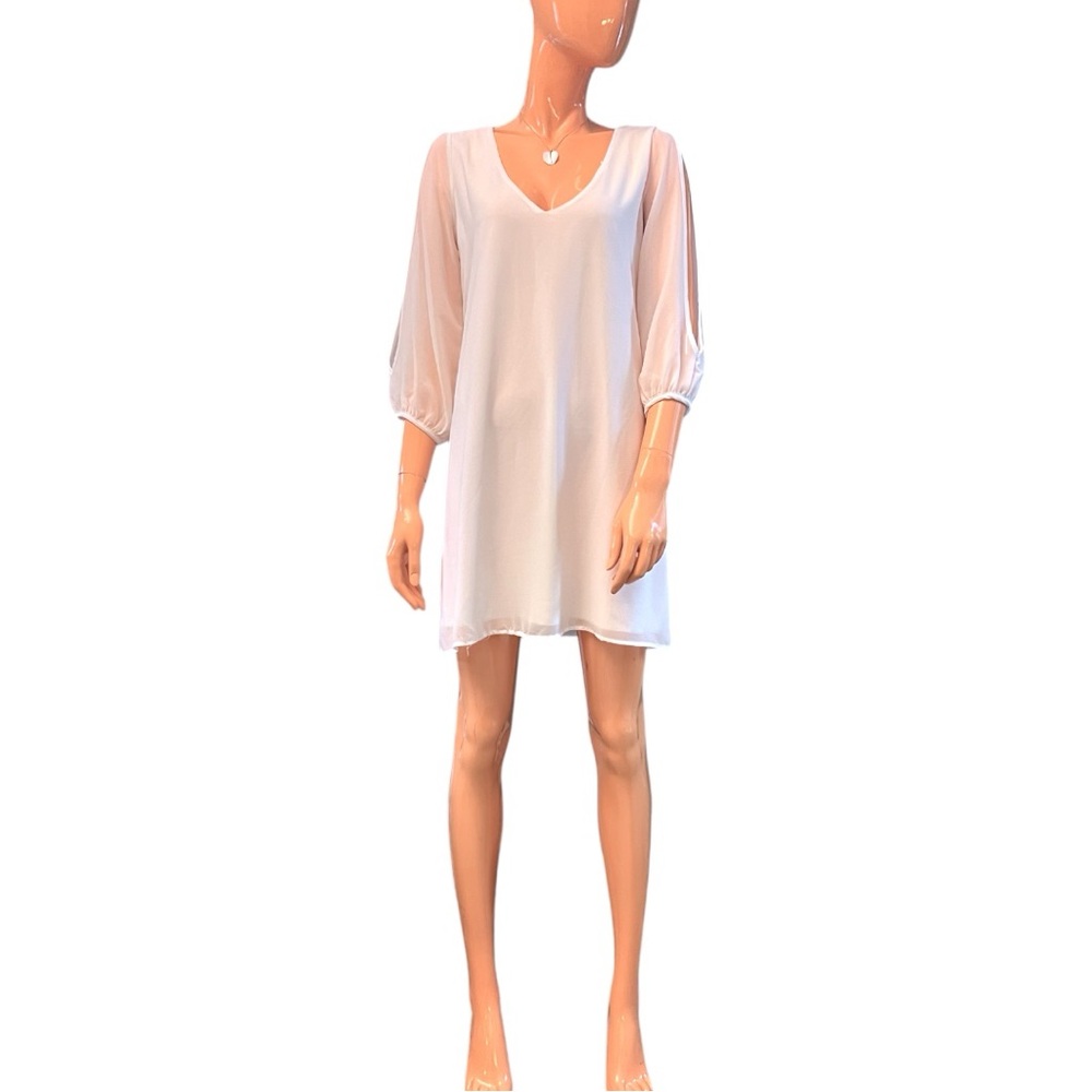 LULU’s Shifting Dears White V Neck Shift Dress